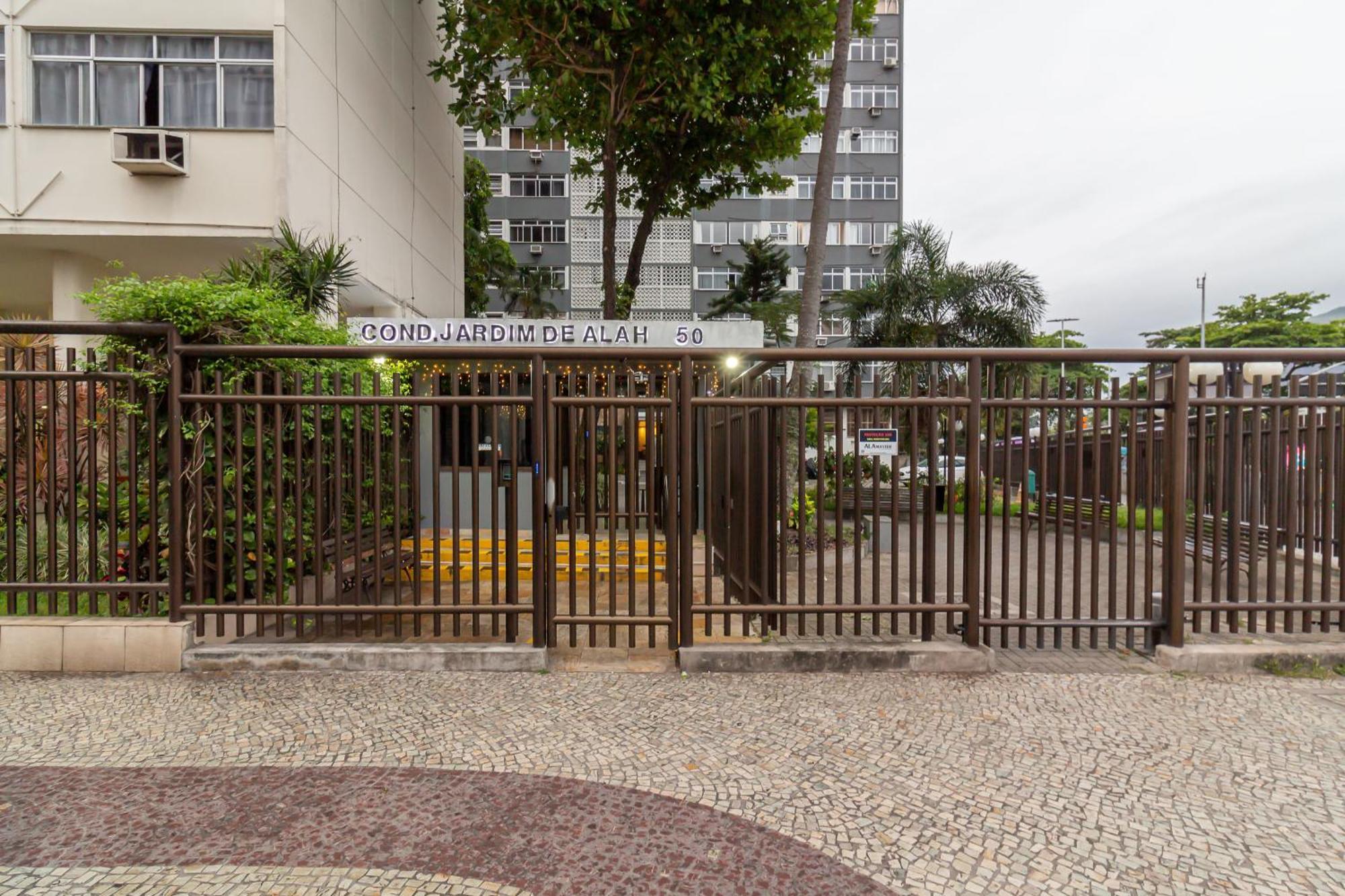 Apartamento 5 Minutos Da Do Leblon - Ap403